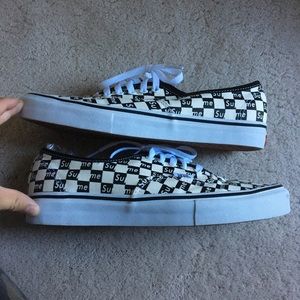 supreme checkered vans
